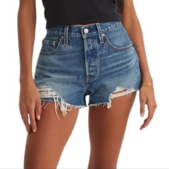 Levi's Women's Distressed Blue Jean Shorts 27 NWT - Picture 1 of 3